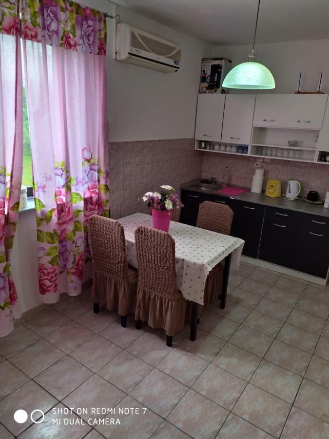 Apartmant Sucic Kaštela Eksteriør billede